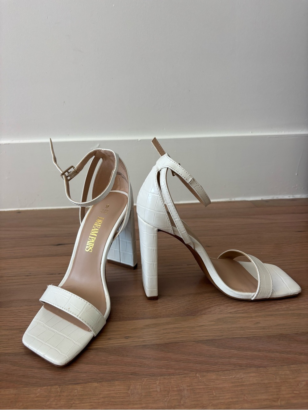 White Croc-Embossed Heels - Women